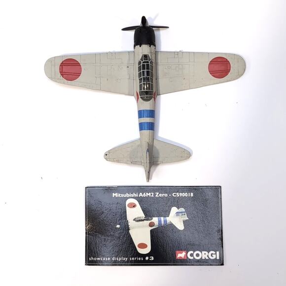 Corgi WWII Die-Cast Aircraft Lot of 6 Aviation Archive Spitfire Messerschmitt + - Picture 8 of 16